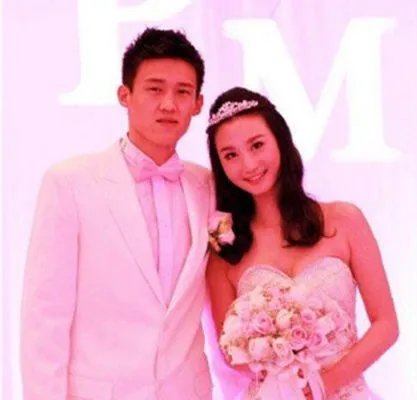 周鹏老婆刘美个人资料曝光 大婚幸福温馨羡煞旁人