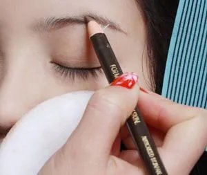 怎样变身昕薇圣诞妆容