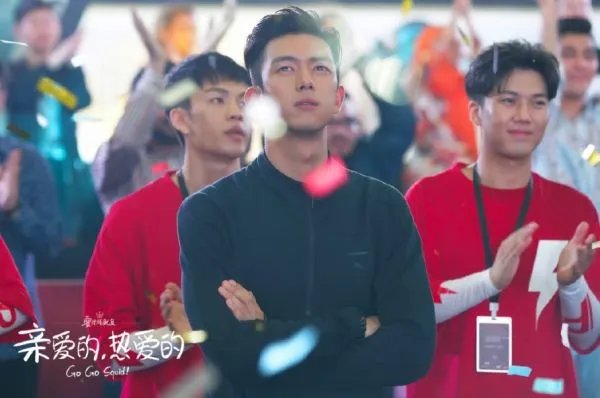 李现和钟楚曦怎么认识的