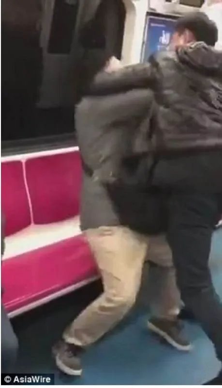 为什么说北京地铁打架丢人到国外了?