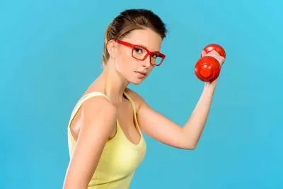 汗流浃背的原音和症状是否有关联  经常汗流浃背的原因是什么