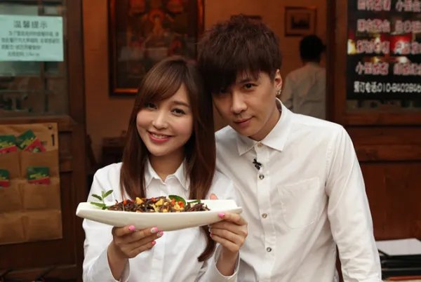 李智楠给金莎投票，不是姐夫胜似姐夫？