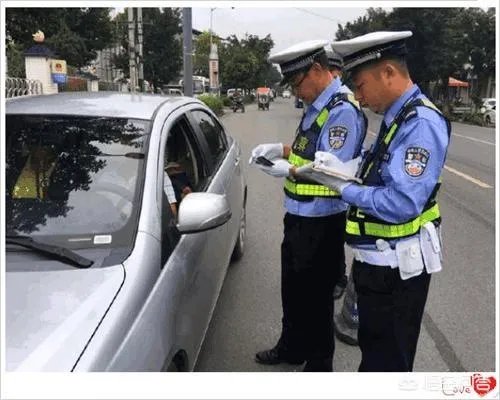 聊城高速交警治理违章出奇招,轻微交通违法朋友圈集赞可免处罚, 你怎么看?