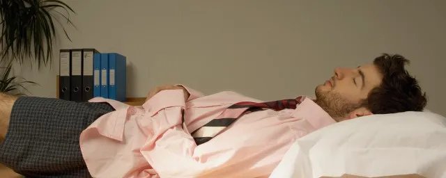 周公解梦梦见朋友开车是什么意思