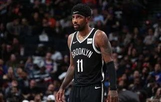 字母哥受伤，詹姆斯等众星送祝福，为何篮网却没有一个人发声？