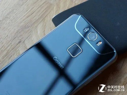 新机新体验 IFA大展上的智能手机大盘点