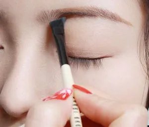 怎样变身昕薇圣诞妆容