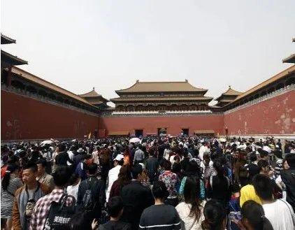 黄金周7.1亿人潮故宫每天限流多少人次？