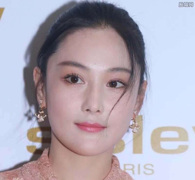 张馨予性感图片 揭秘张馨予跟李晨的过去