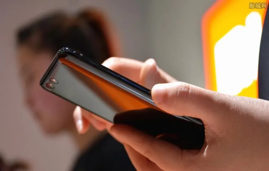 小米mix3发布会 真机图曝光是个厉害的家伙