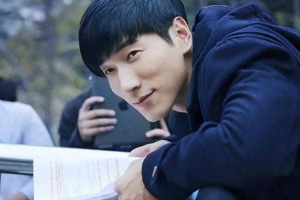 张亮为赵丽颖发声是怎么回事?