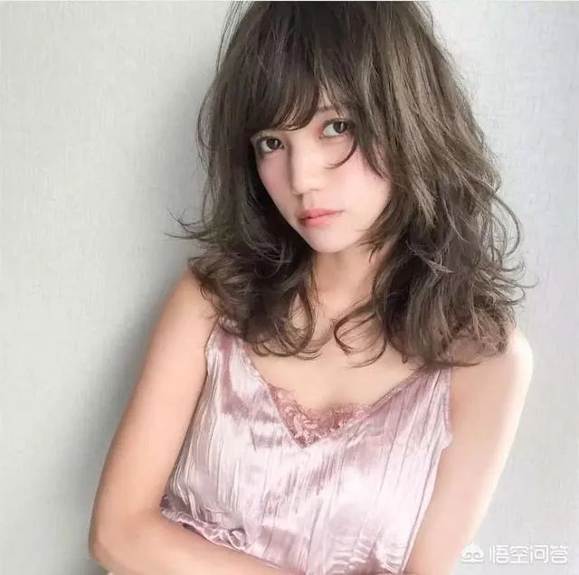 自来卷适合什么样的发型？