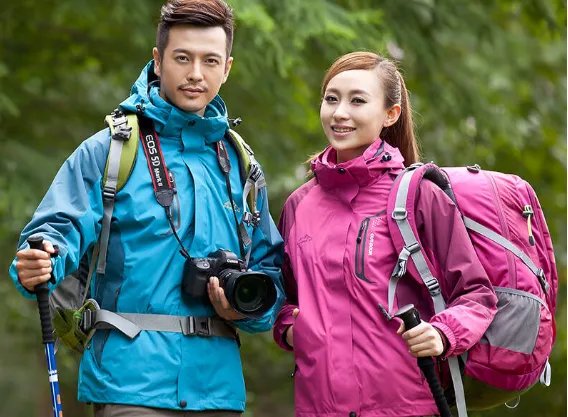 冲锋衣是狼爪好还是北脸好？