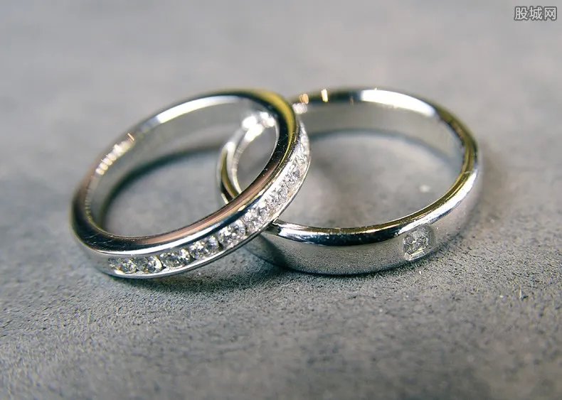 订婚了想买戒指 宝格丽戒指专柜价格