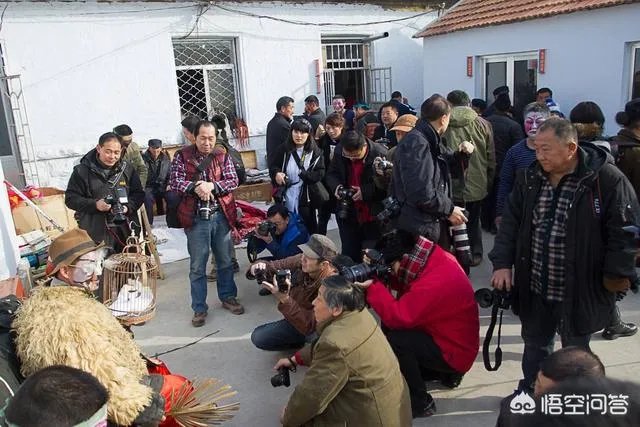 请问:什么是民俗摄影?