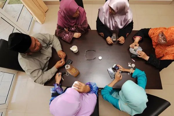 印度“一夫多妻”制，晚上是如何分配时间的？