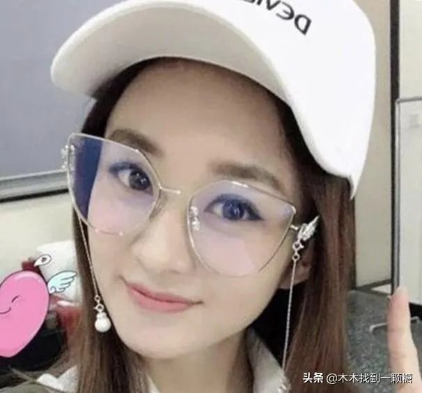 圆脸适合什么形状的眼镜框架？