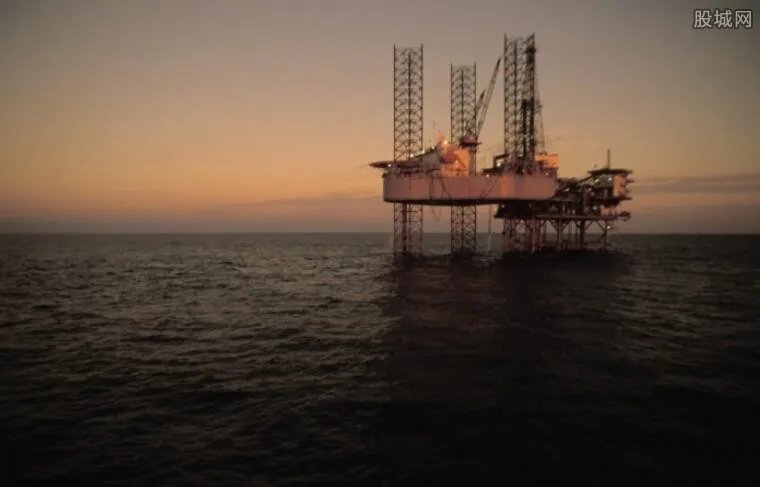 美国伊朗最新消息今天 伊朗石油摊上大事被禁