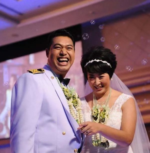 前女排队长冯坤近况？