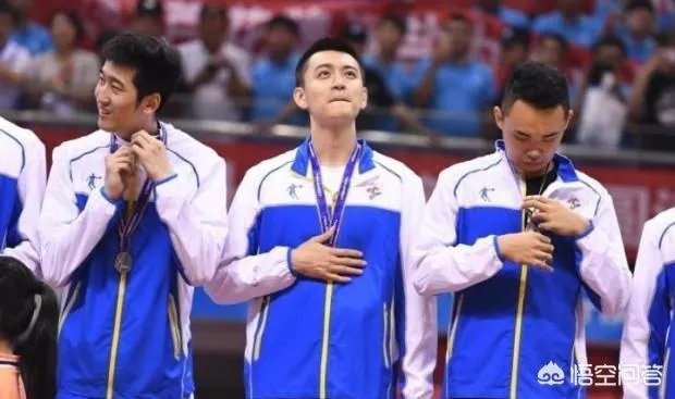 辽篮队长杨鸣正式宣布退役，如何评价杨鸣的职业生涯？