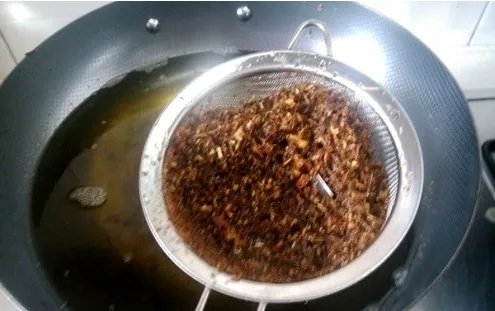 重庆火锅底料的做法是怎样的？