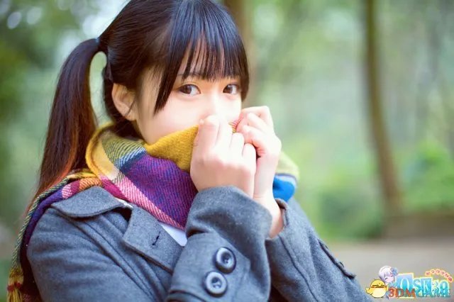 清纯MM美呆户外唯美写真 雪嫩大腿让人着迷