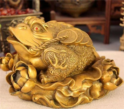 金蟾的摆放注意事项  金蟾如何开光