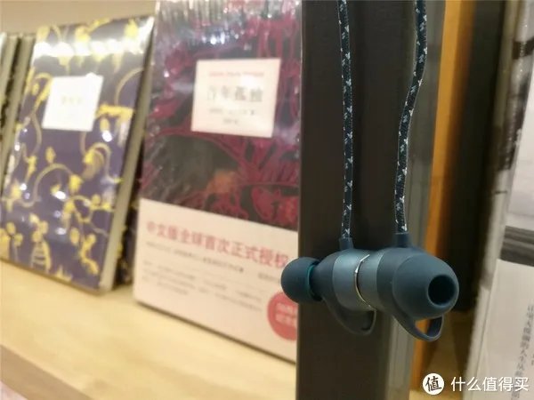 全球四大耳机生产商之一AKG，灵动音色，如影随形