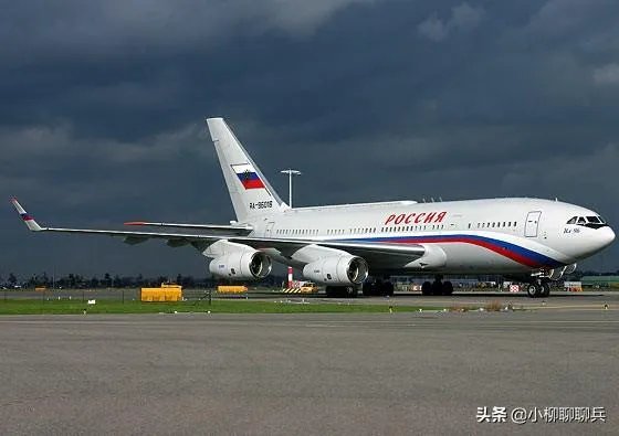 普京专机盲降，驾驶员的内心要多强大才行？