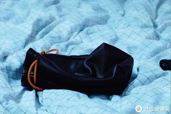 索尼黑卡6(RX100M6)深度入手评测:到底值不值?