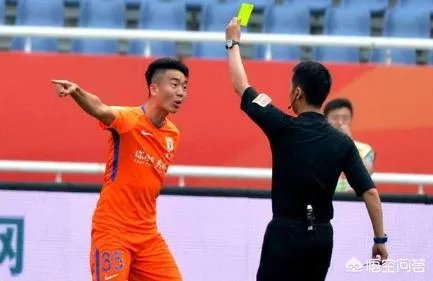 山东鲁能0:2输给贵州，戴琳在比赛中又暴怒质问裁判，大家怎么看戴琳的问题？