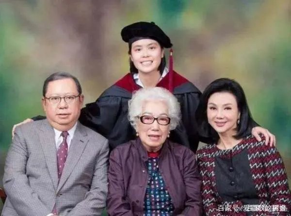 林建岳为93岁母亲庆生,后者曾一句话葬送王祖贤事业。是什么话呢?