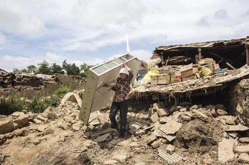 菲律宾发生地震，主要发生在哪个地区？