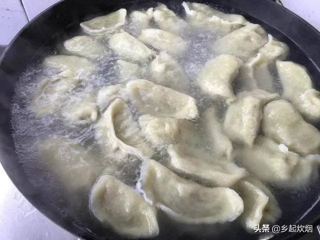 芹菜猪肉馅水饺的做法步骤图,怎么做好吃?