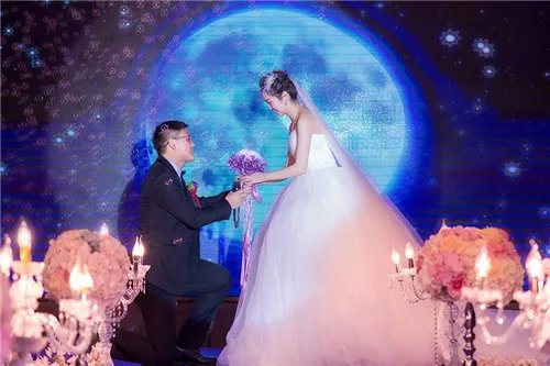 厦门婚礼跟拍要多少钱 婚礼跟拍师的选择技巧