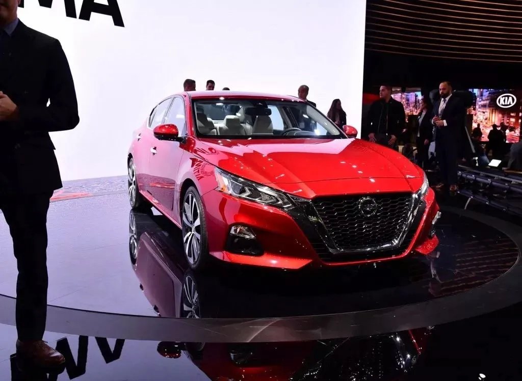 东风日产GT-R：年轻化的阵痛期，让人不太看得懂