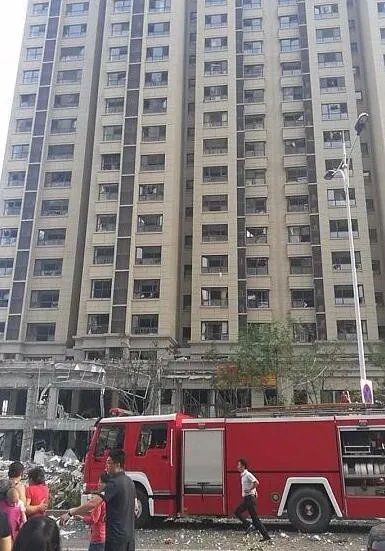 济南一小区为什么发生爆炸？