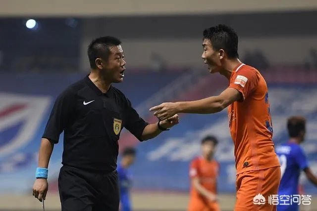 山东鲁能0:2输给贵州，戴琳在比赛中又暴怒质问裁判，大家怎么看戴琳的问题？