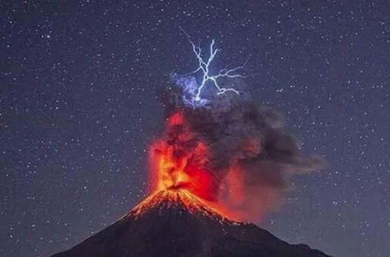 世界上最大的火山排名，十大火山爆发足以毁灭地球万物