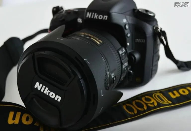尼康和佳能单反哪个好 尼康跟佳能单反性价比如何