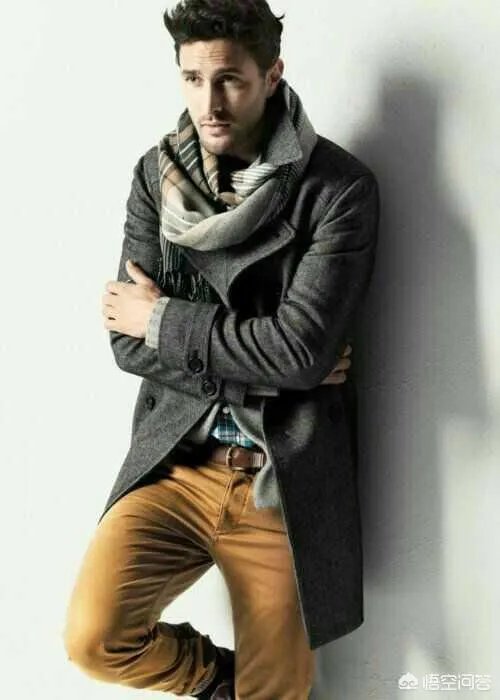 工装裤怎么搭配上衣？