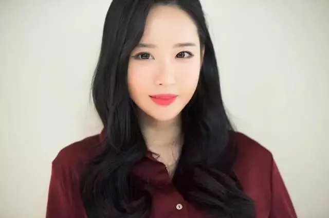 自来卷适合什么样的发型？