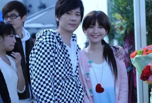 李智楠给金莎投票，不是姐夫胜似姐夫？