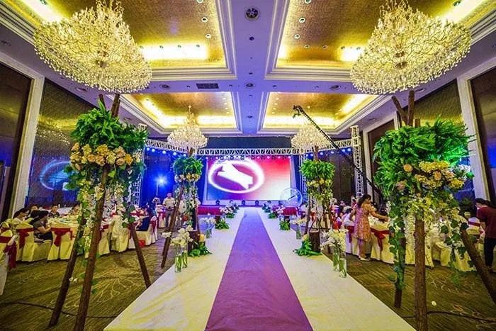 婚礼策划师月收入多少 婚礼策划师要学什么才能胜任