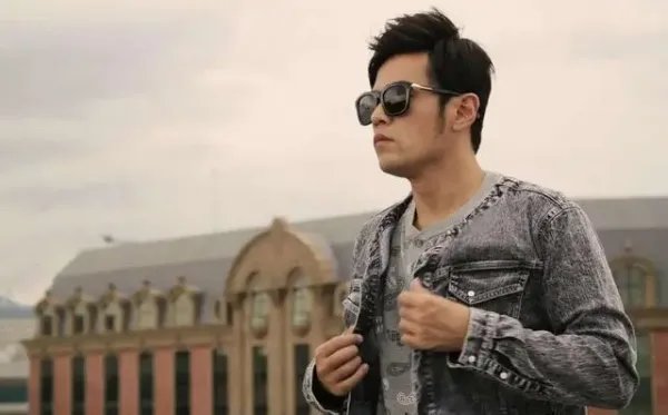 周杰伦新歌上线引爆全网，有多少人在等他的新歌呢？