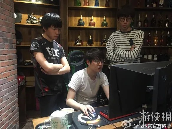 上海最牛网吧：通宵120元/晚 设“王思聪土豪包厢”