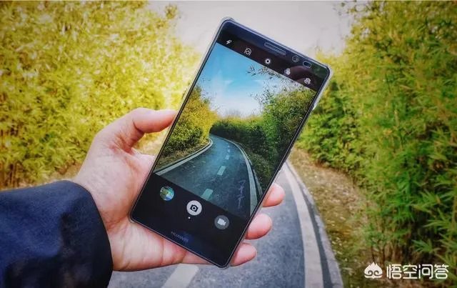 微单与手机哪个更好？