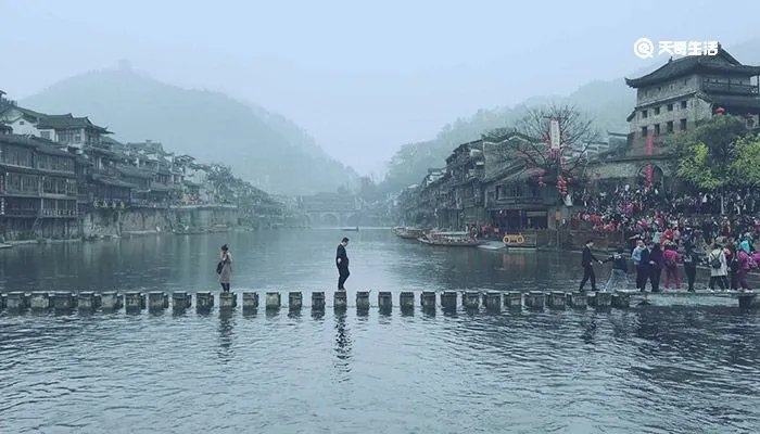 土家族的风俗习惯