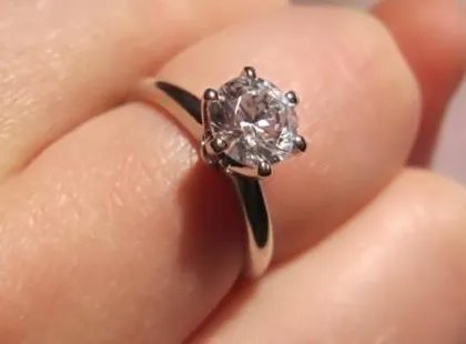 什么牌子的钻戒好