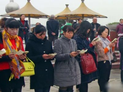 善男信女是什么意思啊？